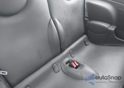 2005 Mini Cooper from USA, damaged, VIN WMWRC33535TJ70850